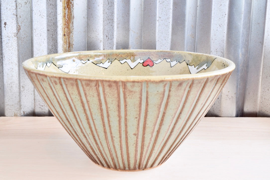 Muir Hiker Mountain Heart Bowl