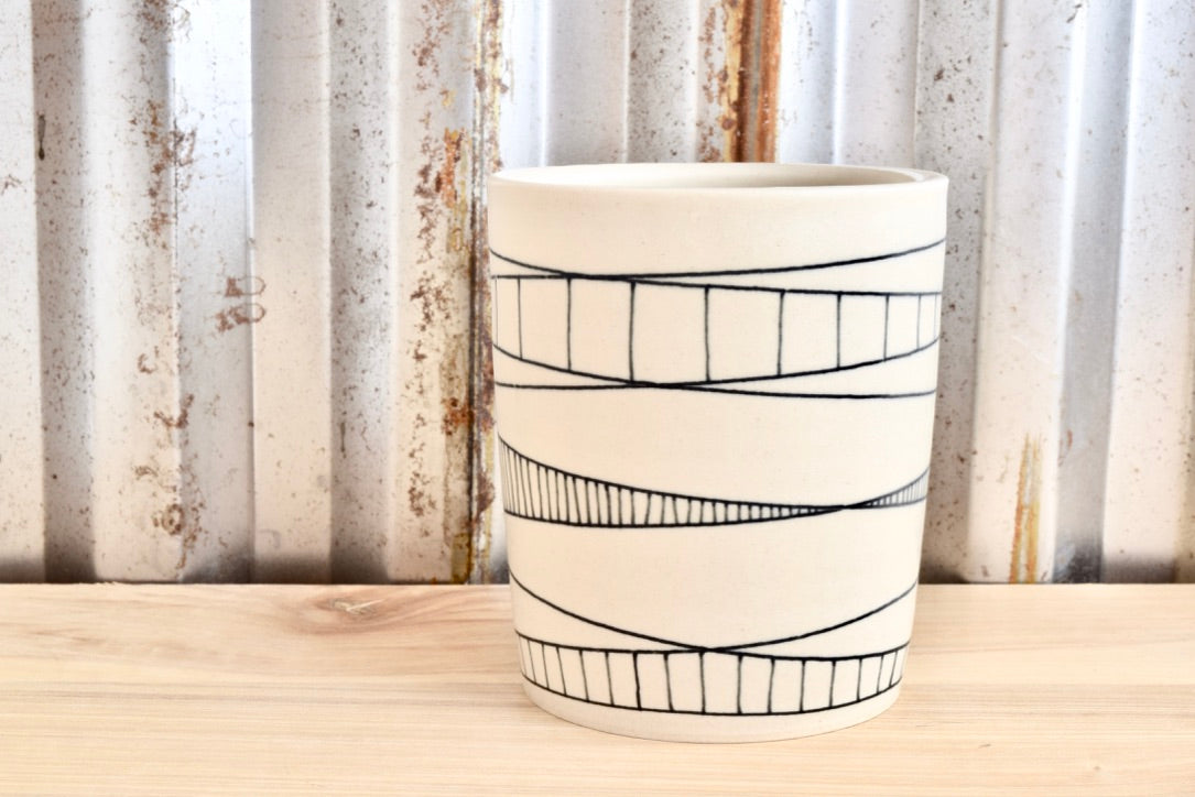 Wandering Lines Tumbler Set