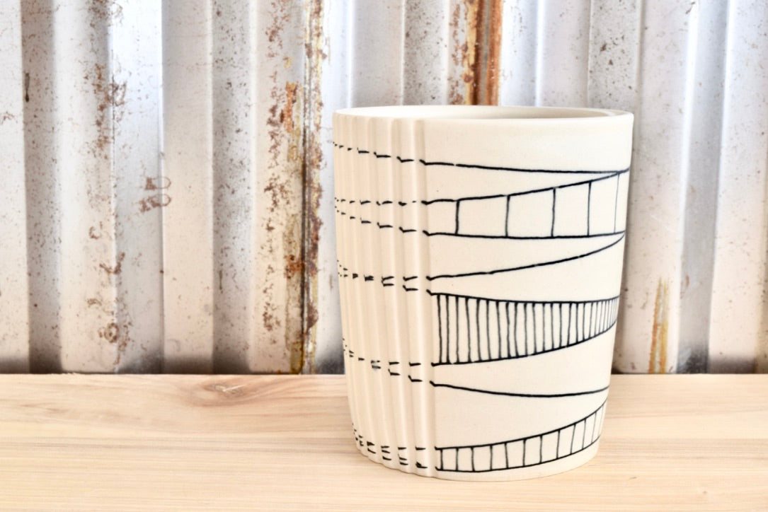 Wandering Lines Tumbler Set